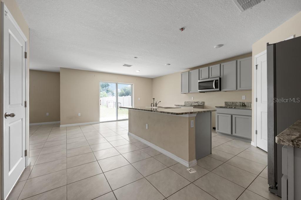 5280 Fiddle Fig Ave Property Photo 6