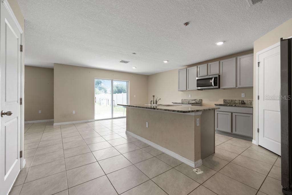 5280 Fiddle Fig Ave Property Photo 8