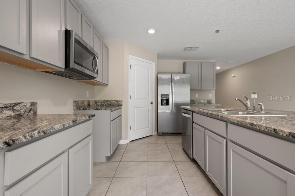 5280 Fiddle Fig Ave Property Photo 12