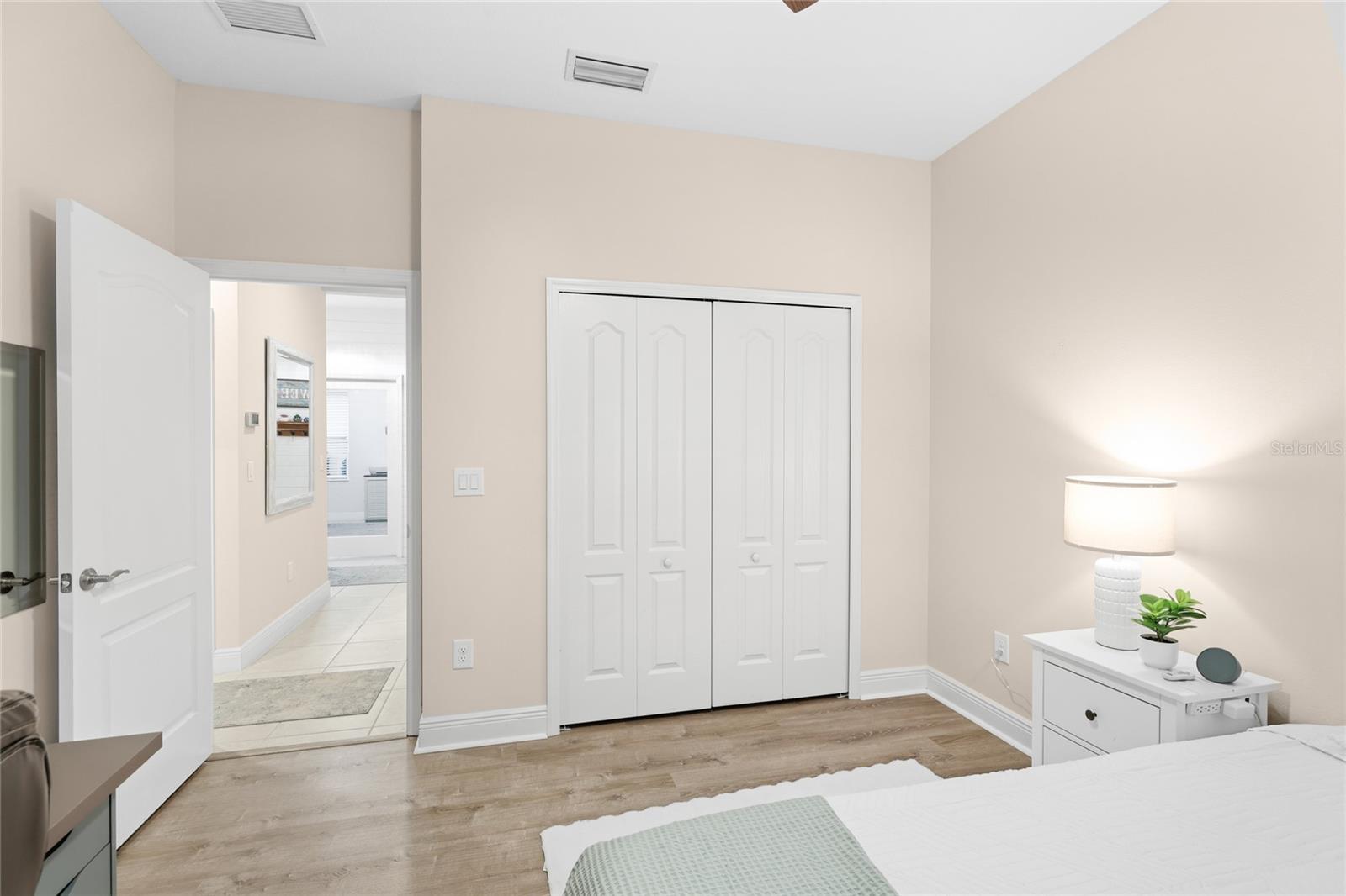 10601 Falling Leaf Ct Property Photo 17