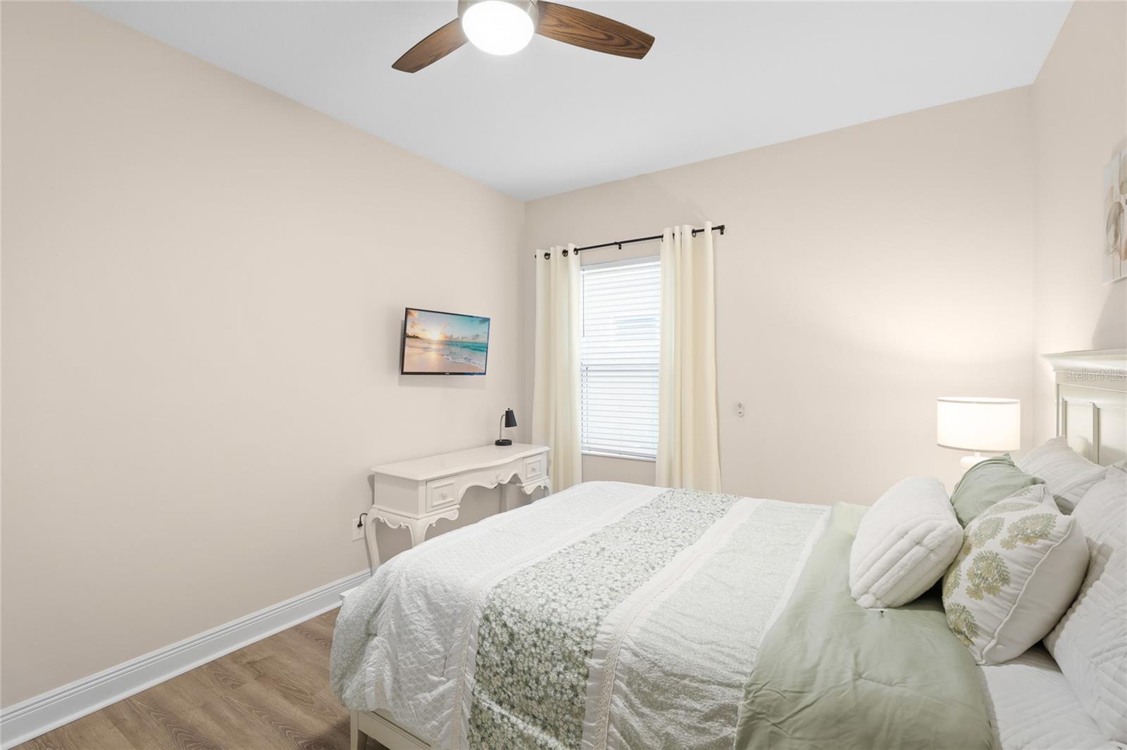 10601 Falling Leaf Ct Property Photo 20