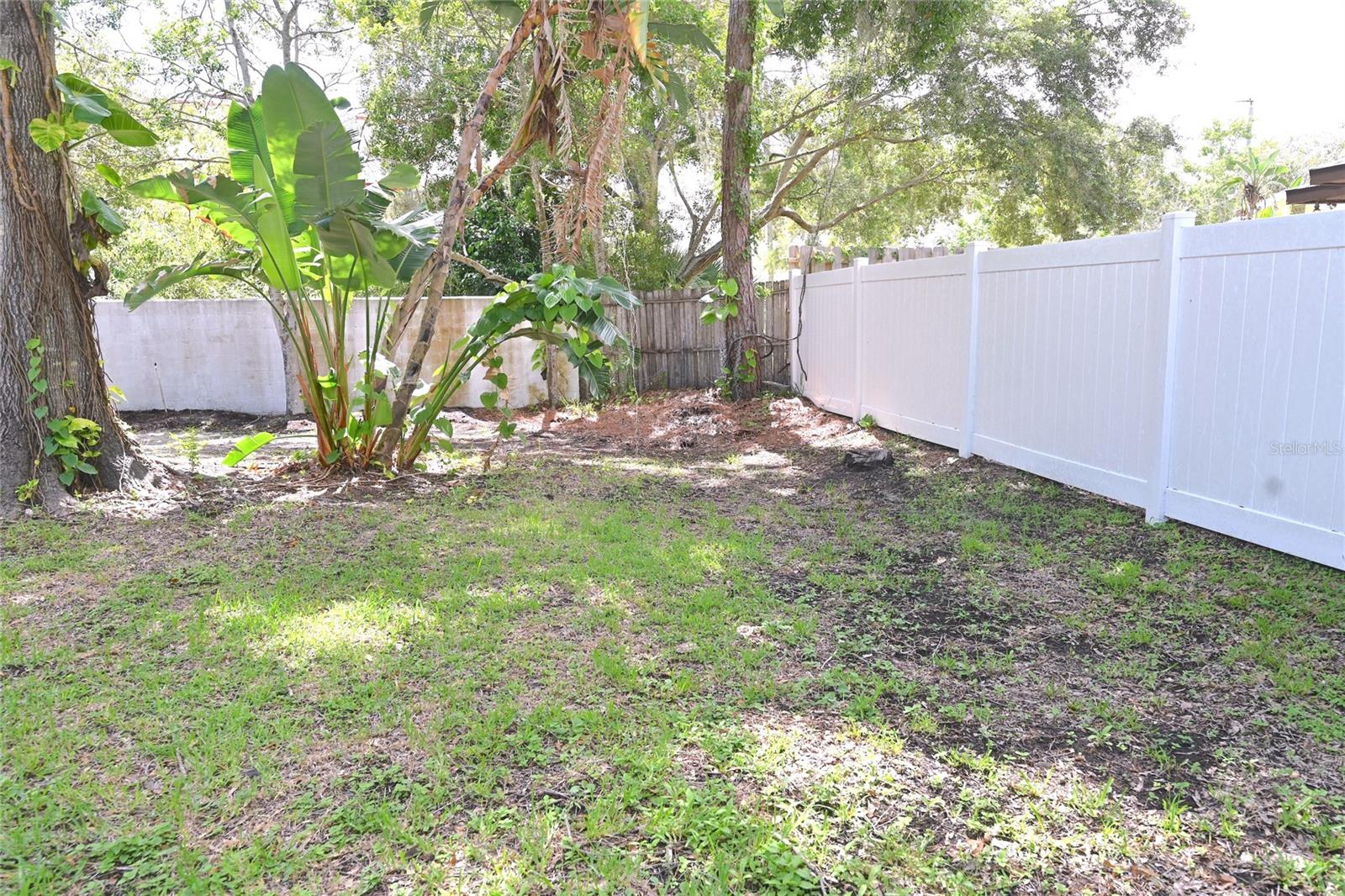 1976 Debbie St Property Photo 3