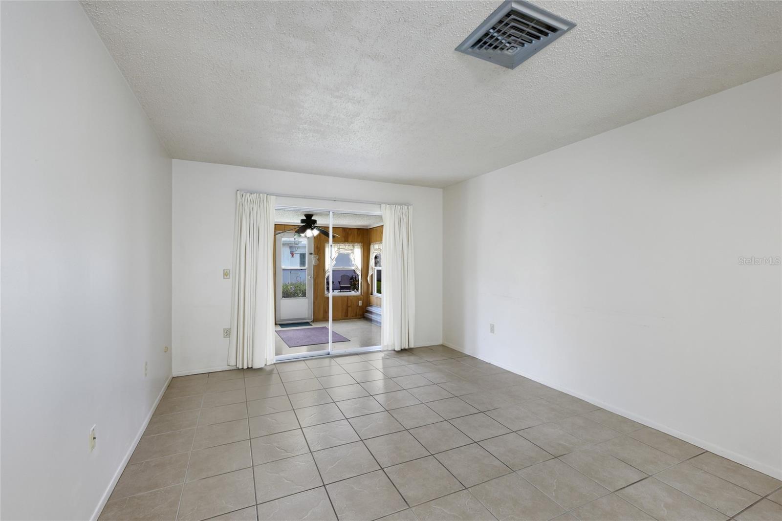 5994 Hibiscus Dr Property Photo 6