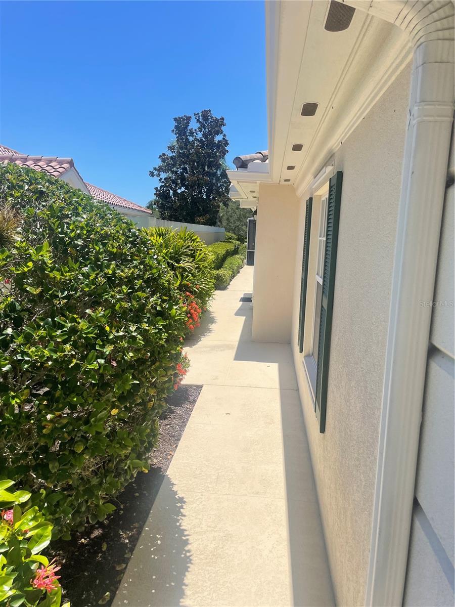 5506 Modena Pl Property Photo 2