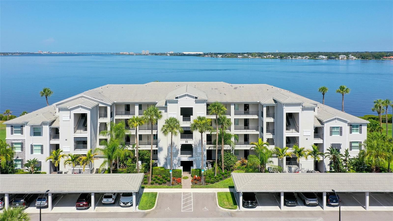 910 Tidewater Shores Loop #103 Property Photo 2