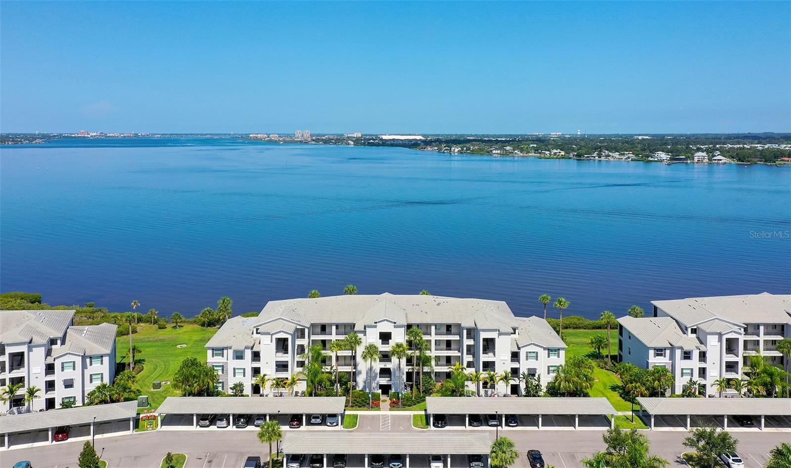 910 Tidewater Shores Loop #103 Property Photo 3