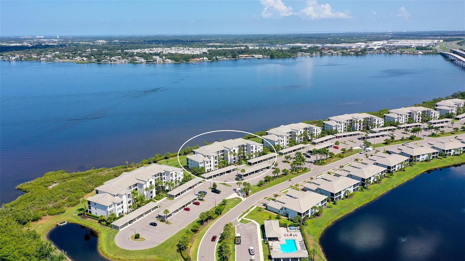 910 Tidewater Shores Loop #103 Property Photo 5