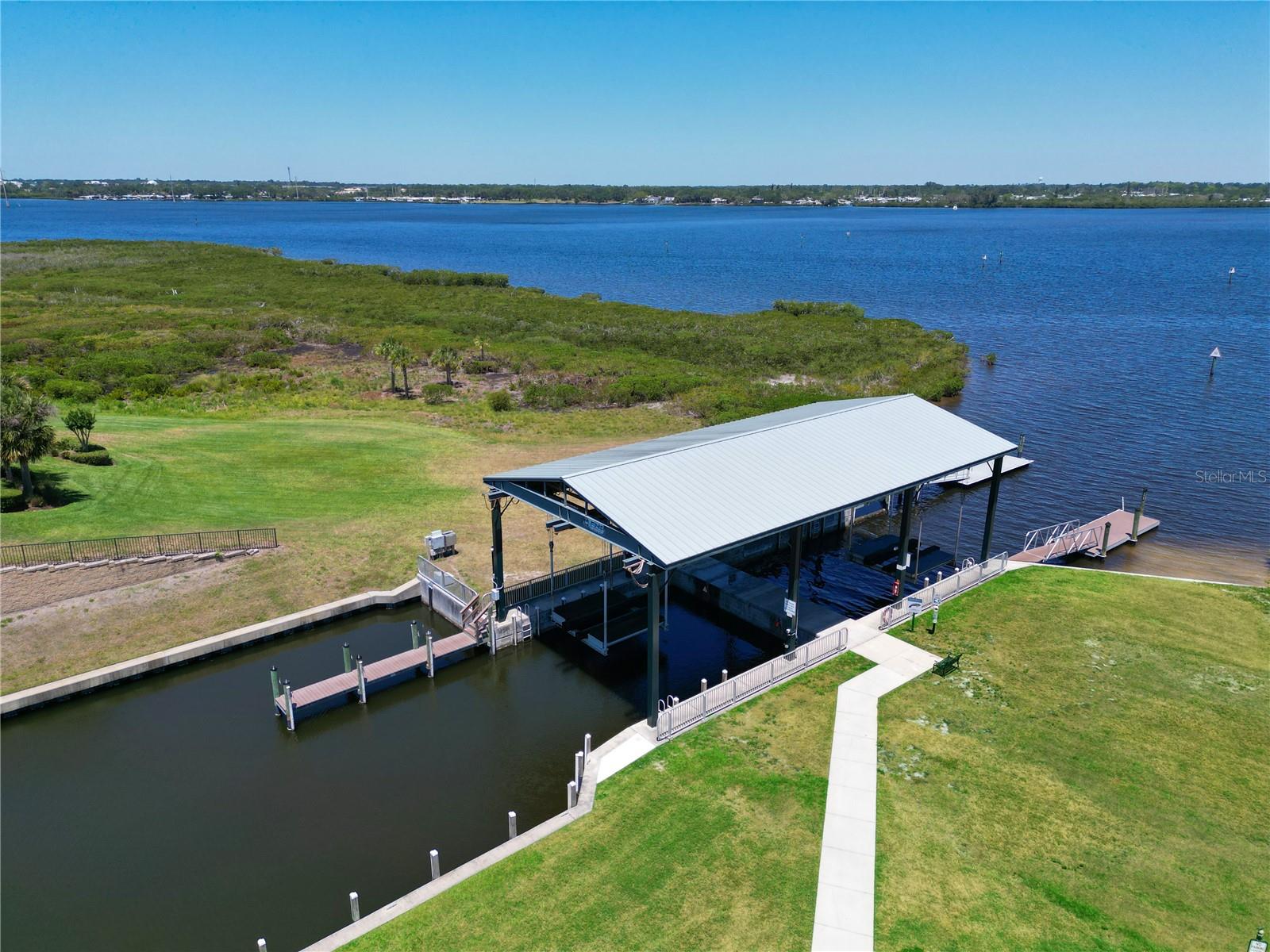 910 Tidewater Shores Loop #103 Property Photo 55