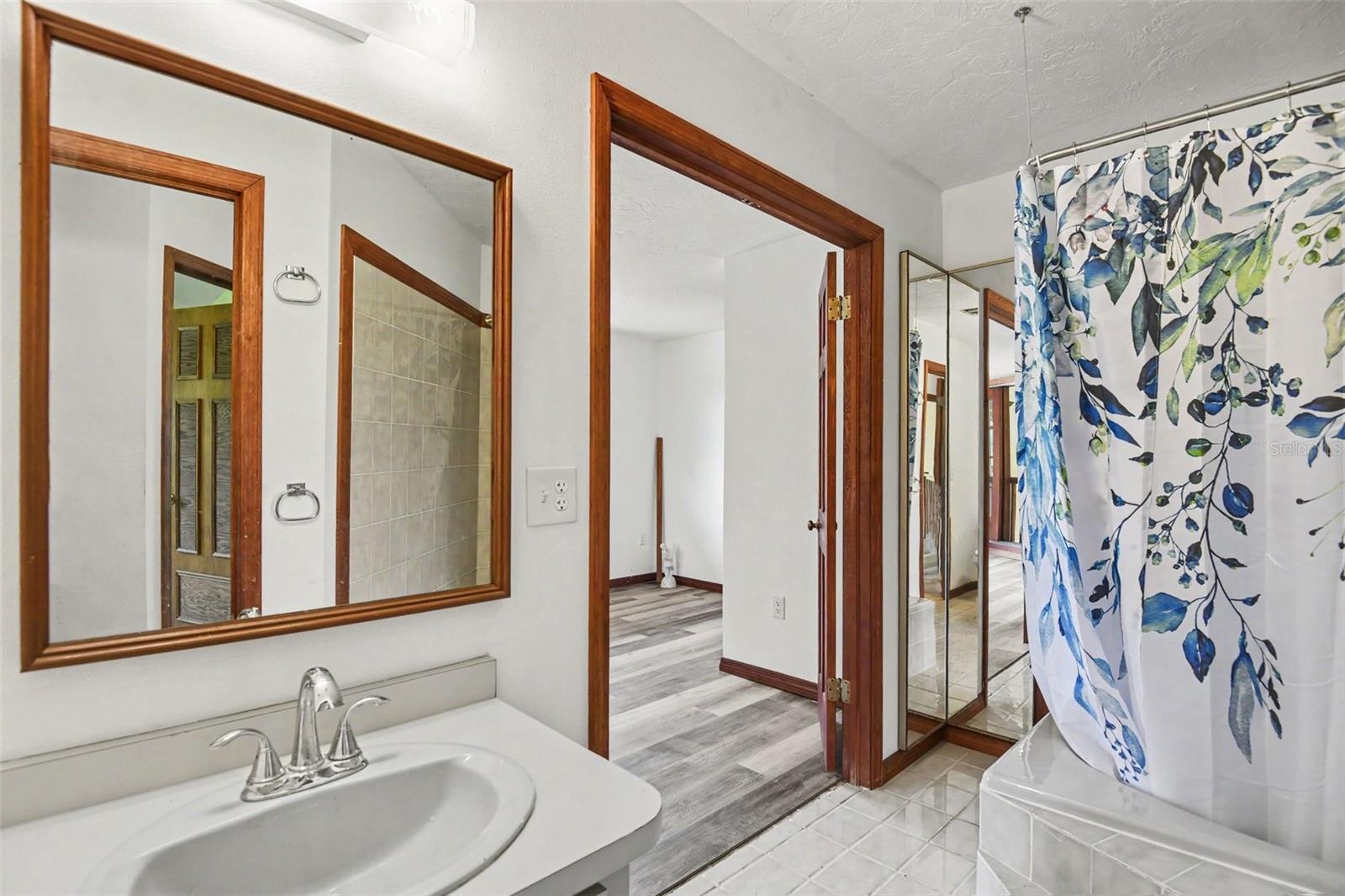 888 Harmony Ln Property Photo 11