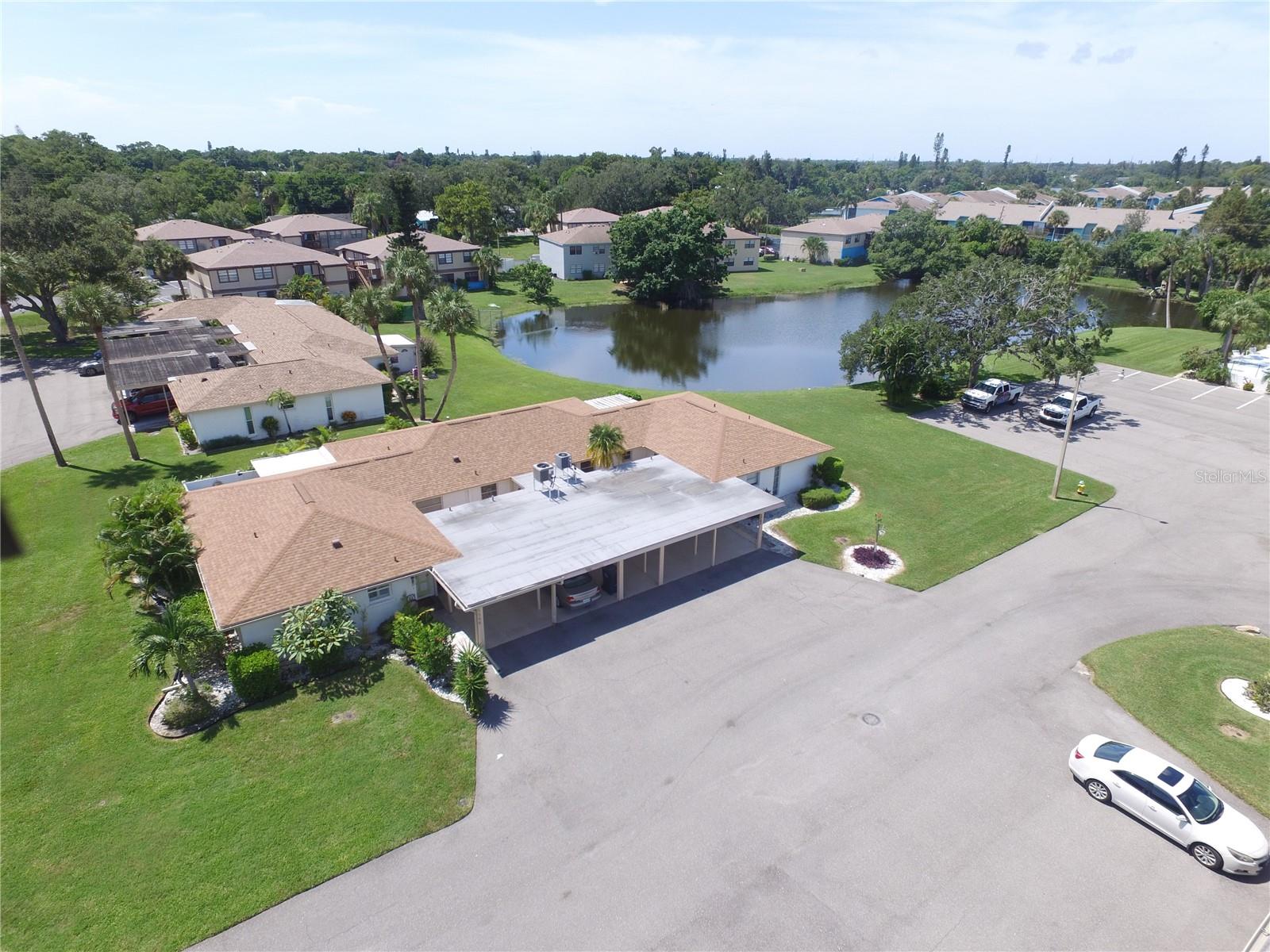 5064 Live Oak Cir #5064 Property Photo 3