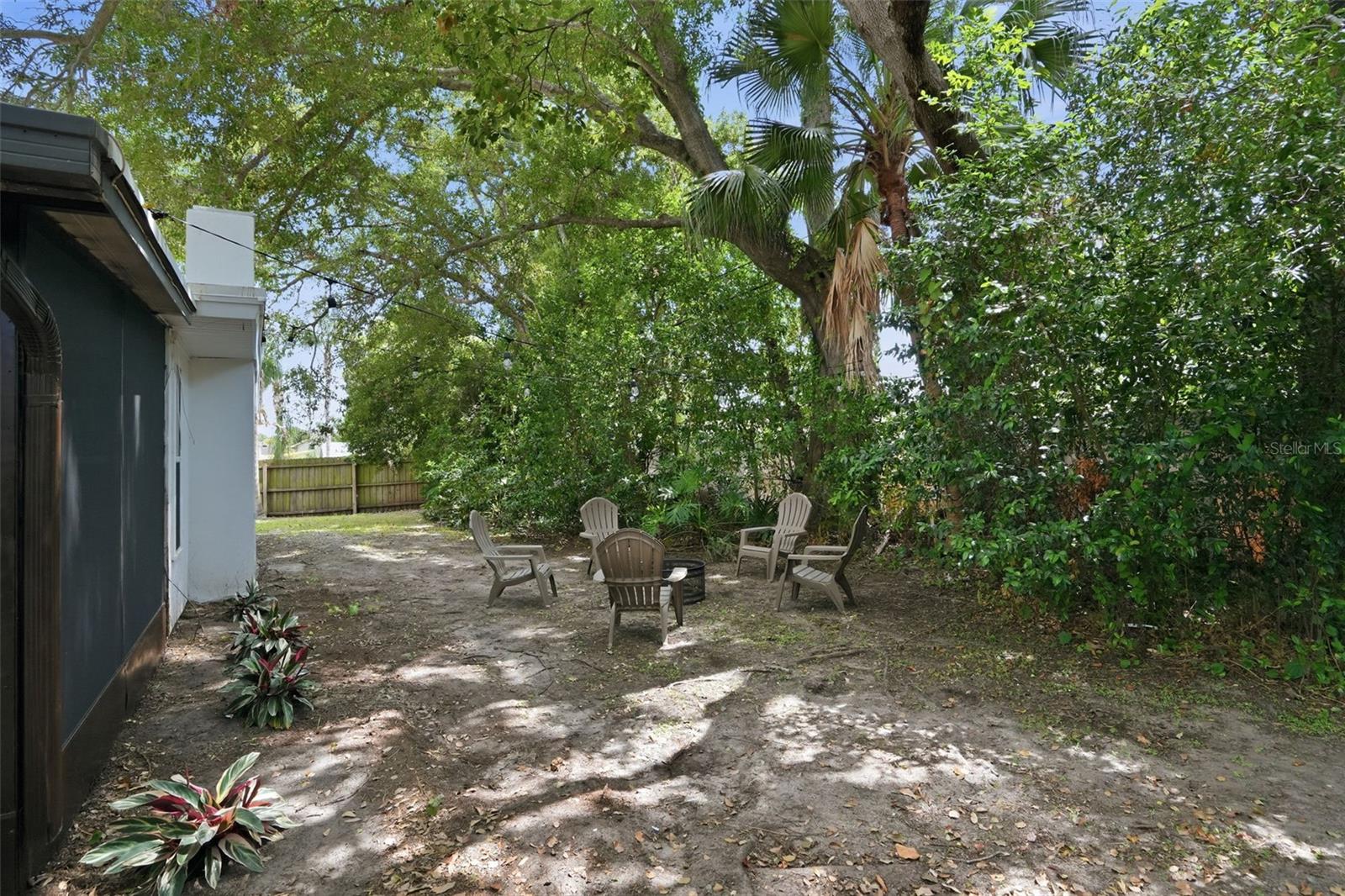 1360 Irving Ave Property Photo 26