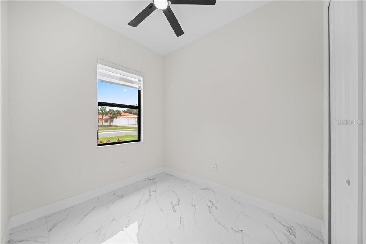 1812/1814 Ne 8th Pl Property Photo 17