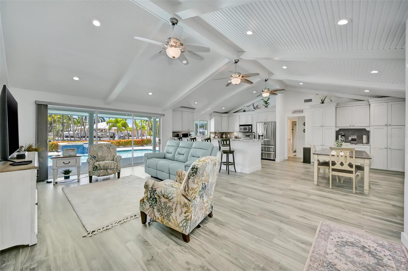 514 Key Royale Dr Property Photo 10
