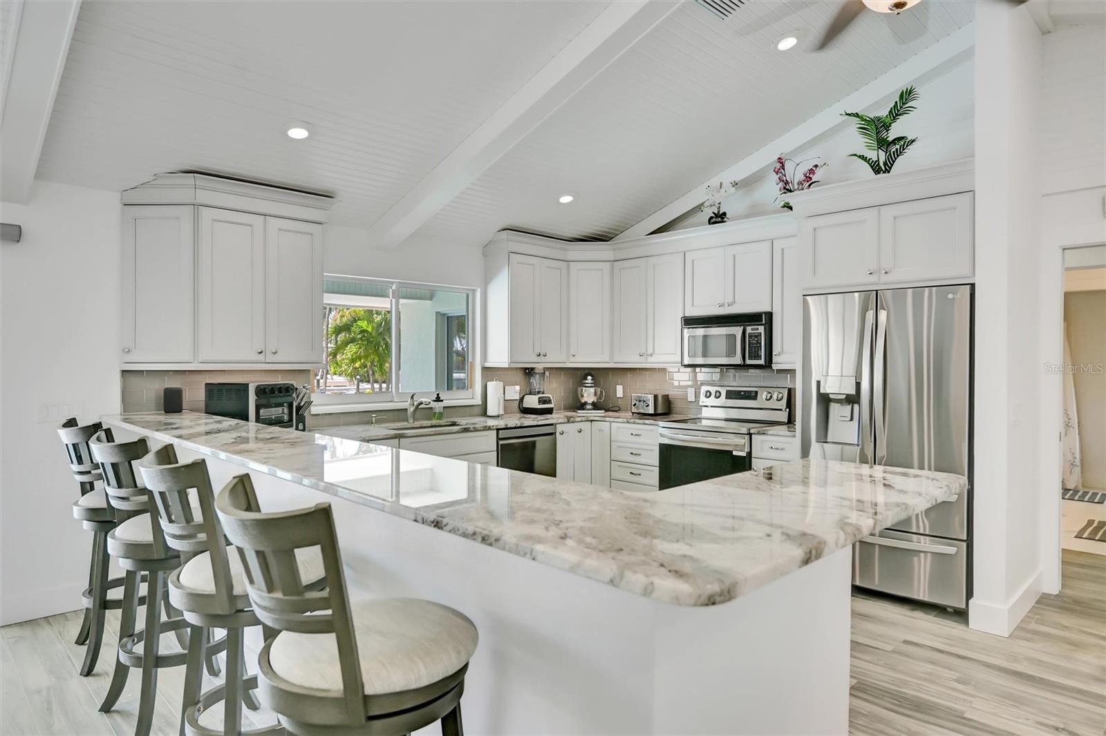 514 Key Royale Dr Property Photo 16