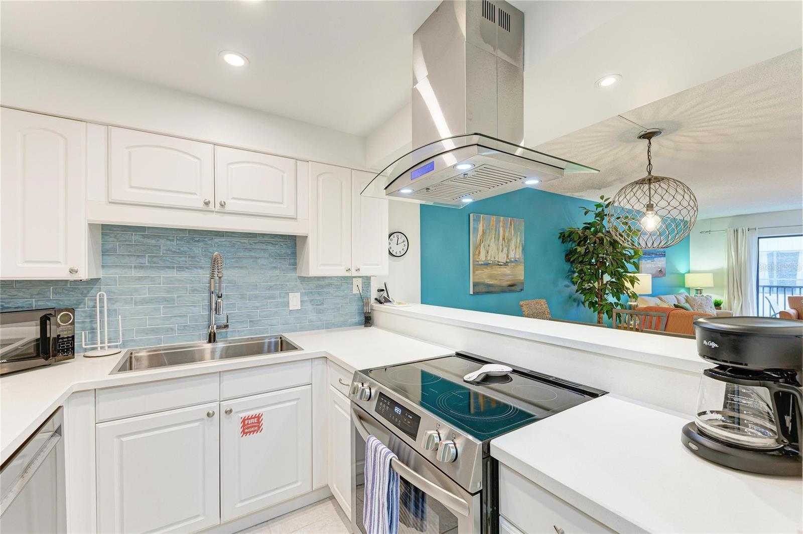 6157 Midnight Pass Rd #e12 Property Photo 2