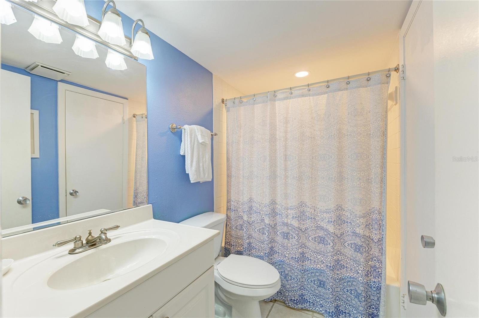6157 Midnight Pass Rd #e12 Property Photo 29