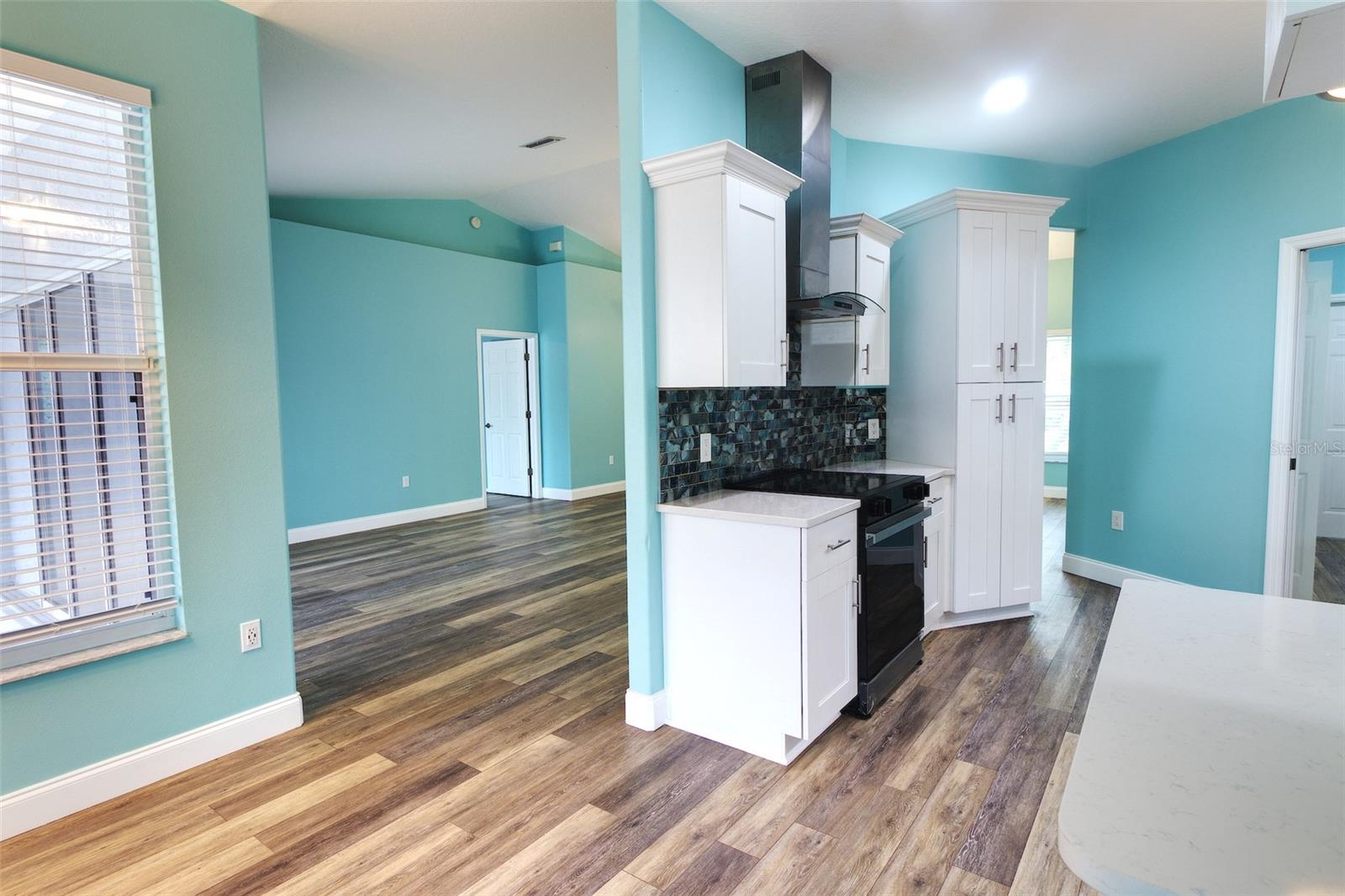 6734 60th Street Cir E Property Photo 7