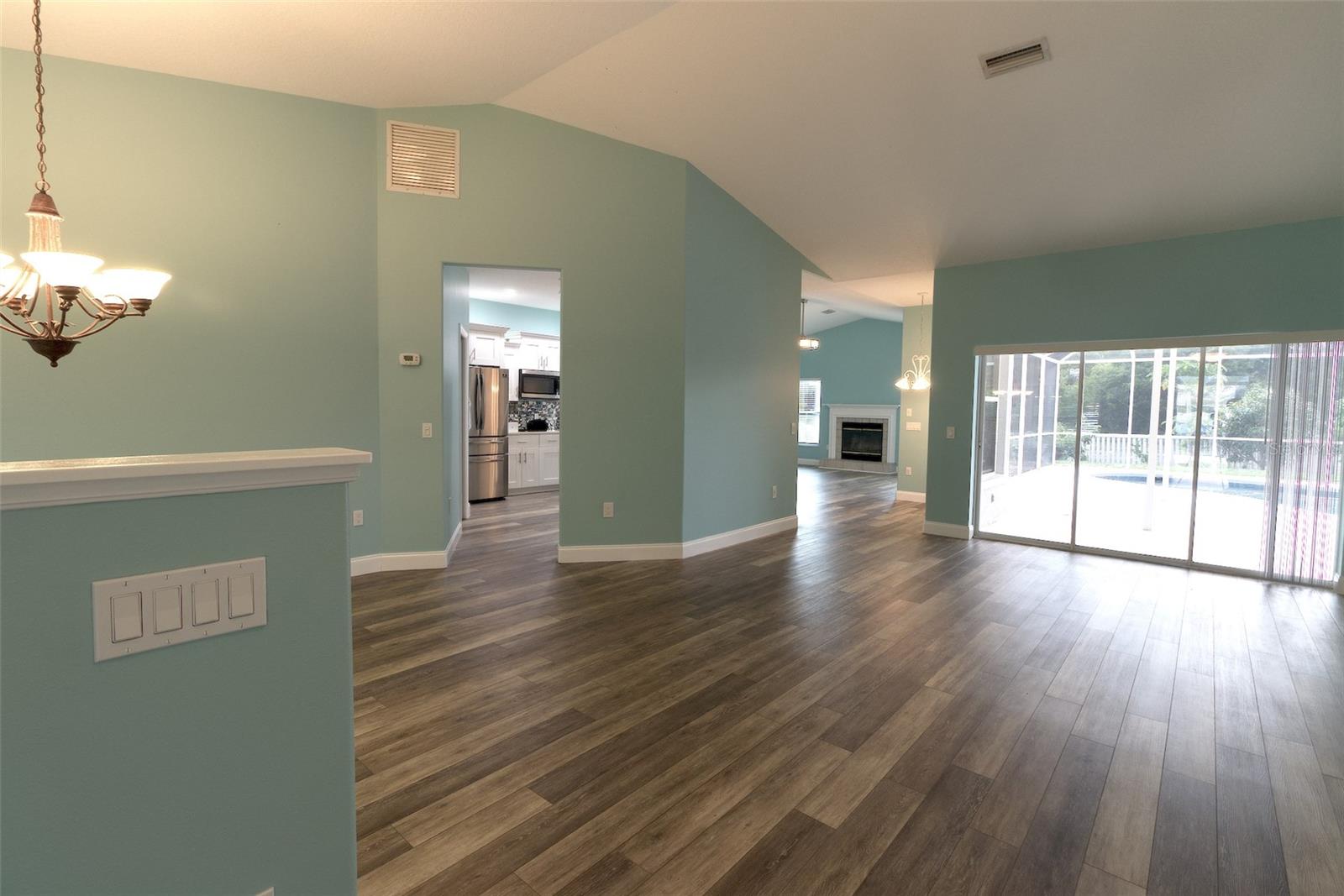 6734 60th Street Cir E Property Photo 11