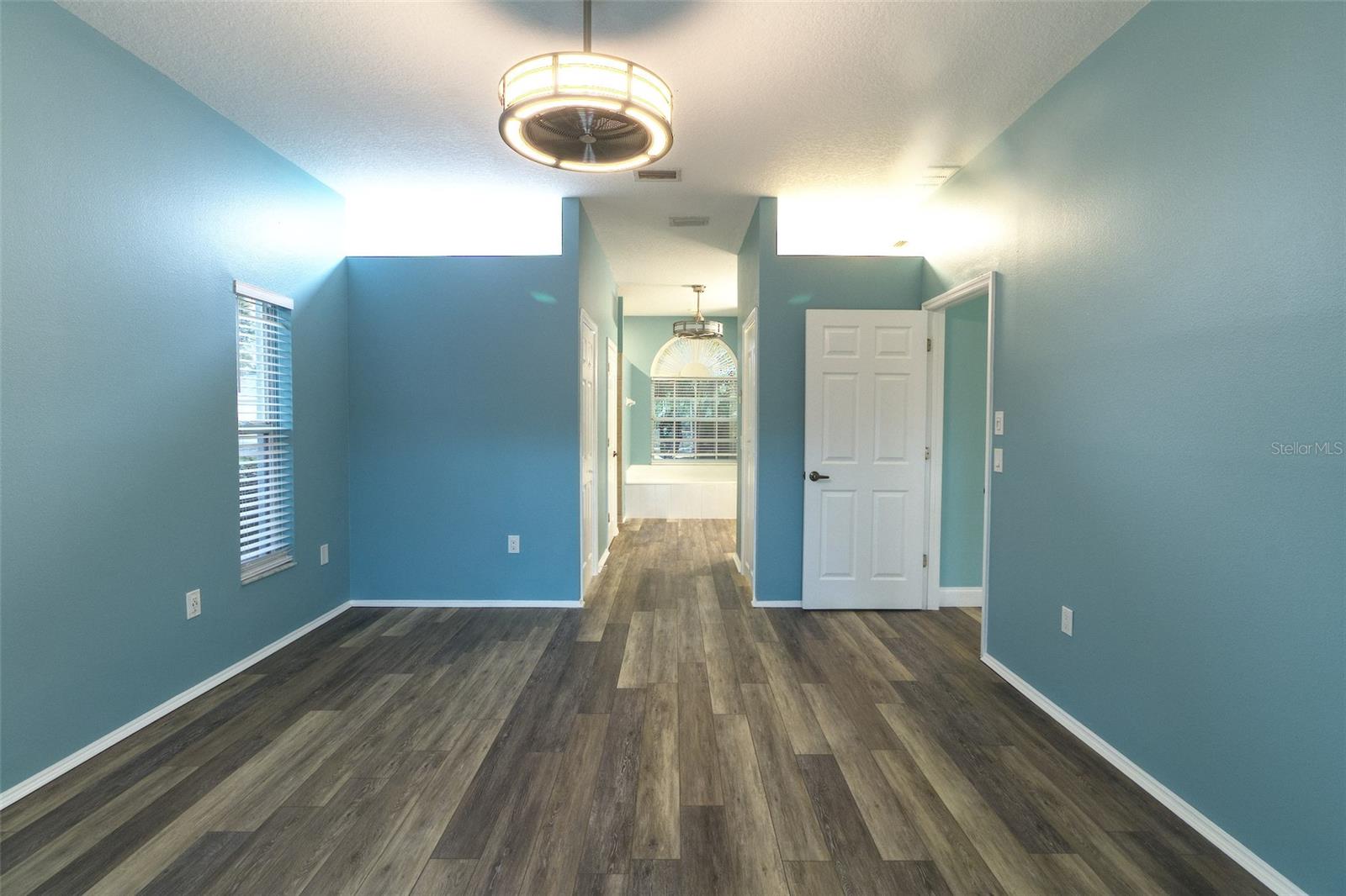 6734 60th Street Cir E Property Photo 14