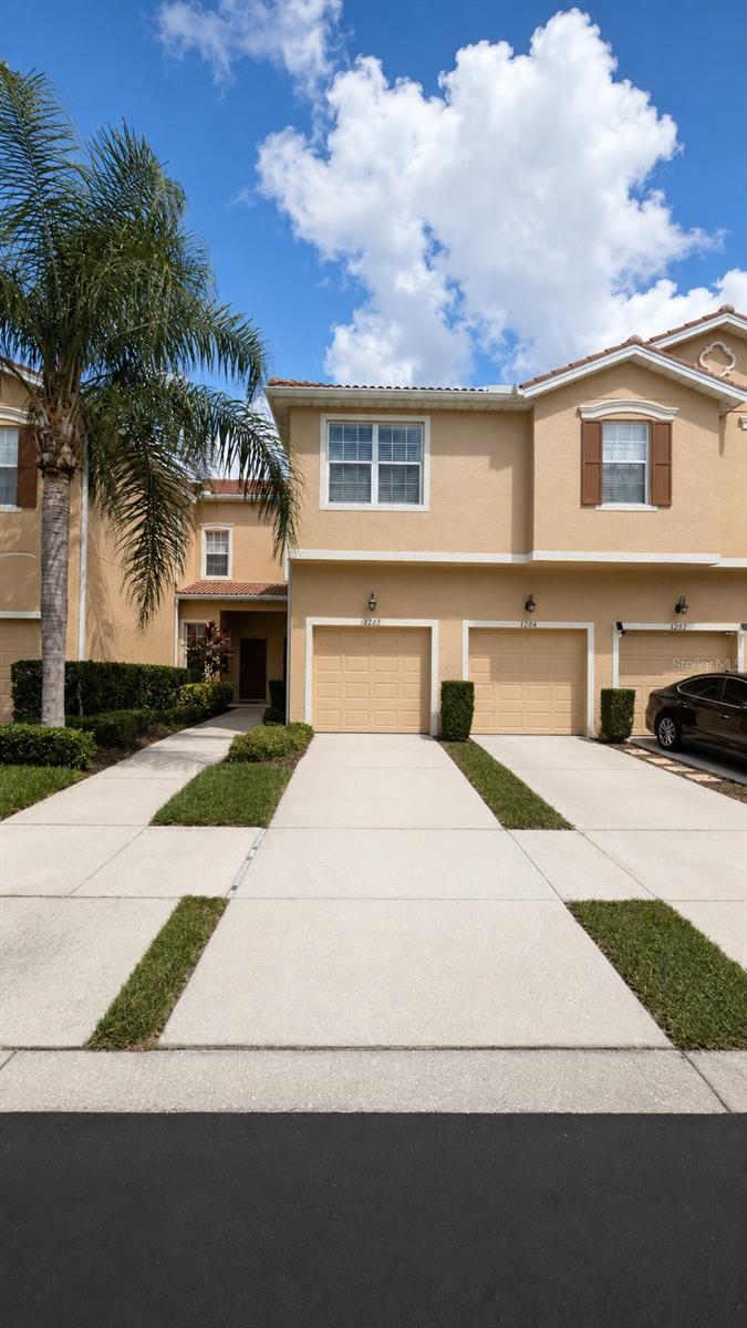 3696 PARKRIDGE CIR #26-105 Property Photo 1