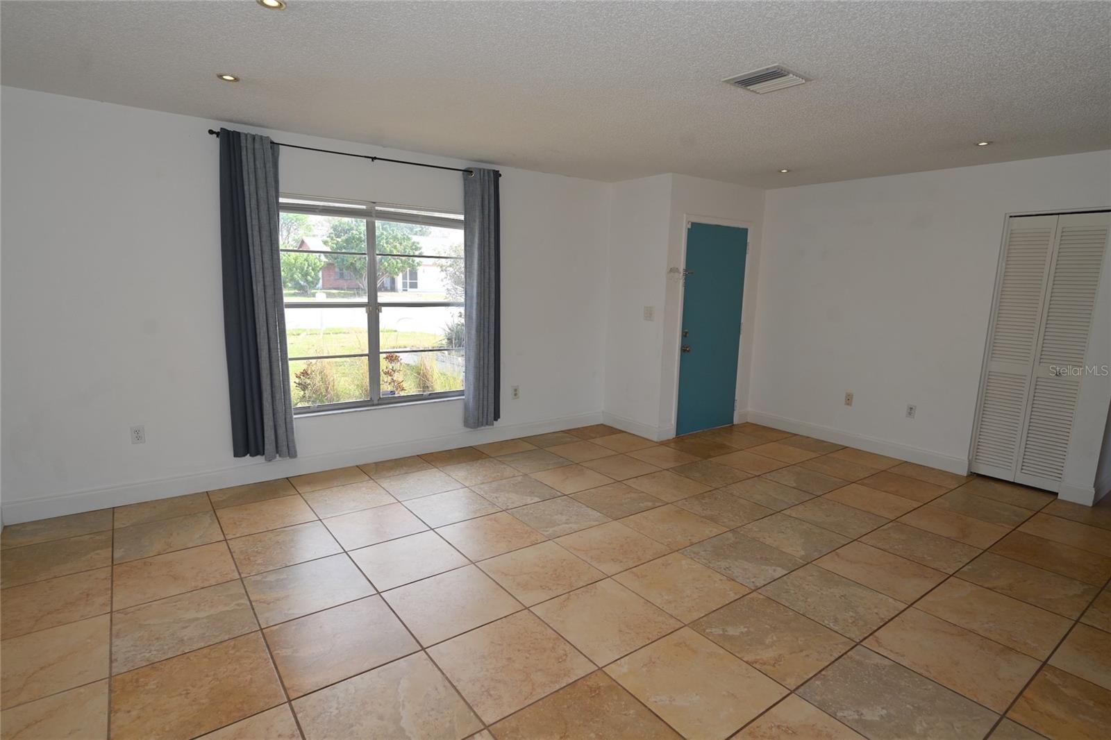 6524 Mauna Loa Blvd Property Photo 6