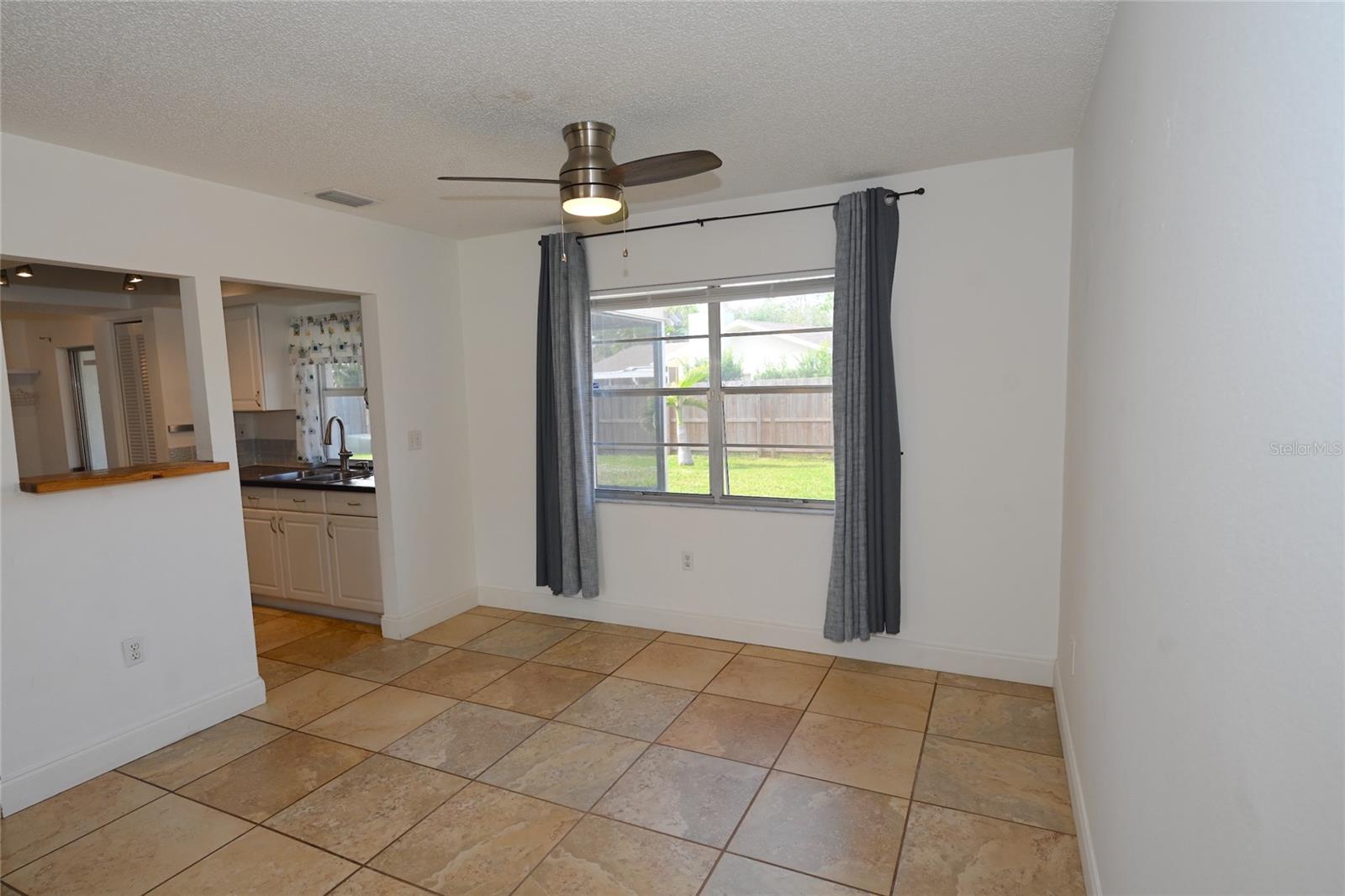 6524 Mauna Loa Blvd Property Photo 7