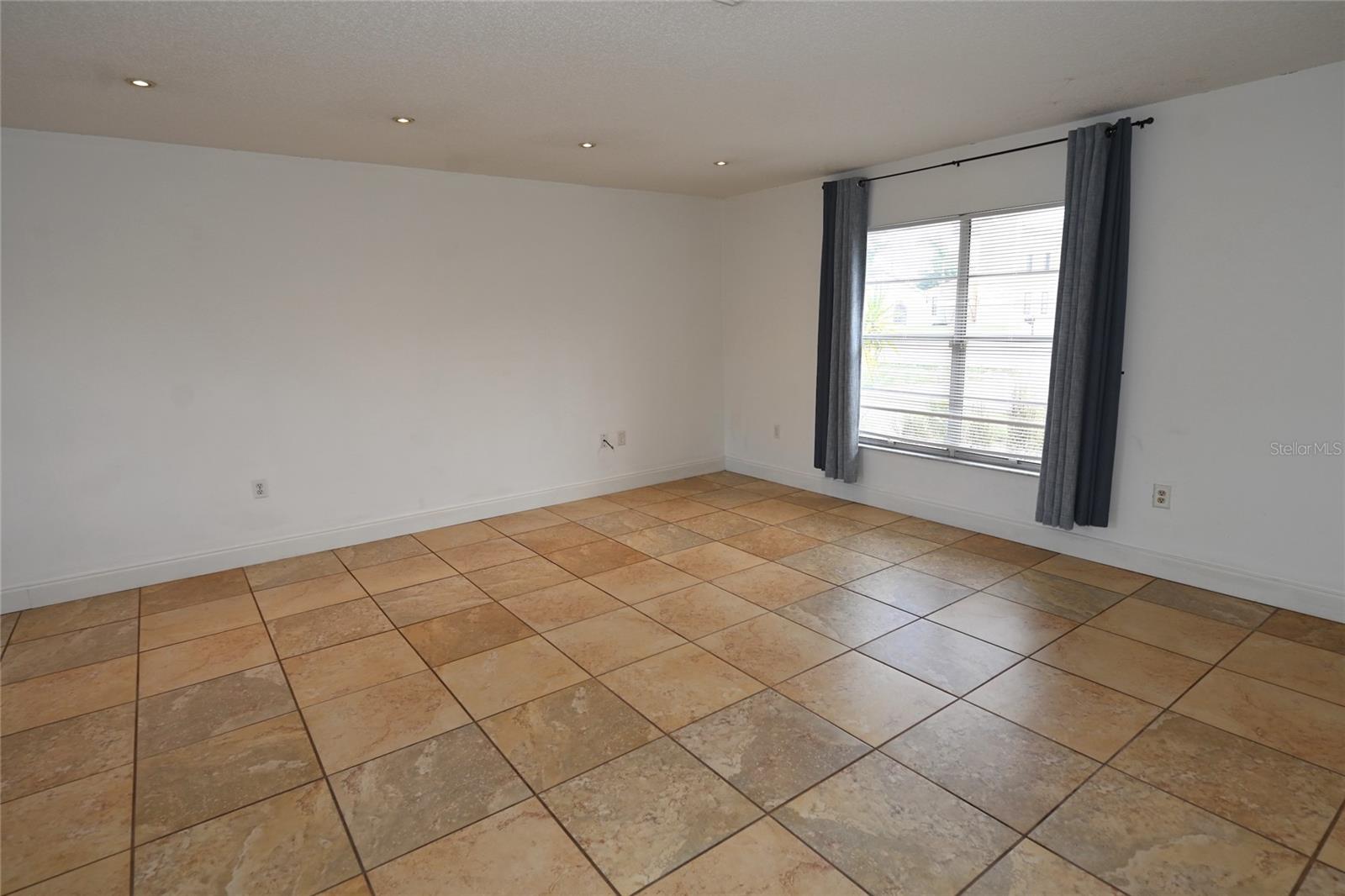 6524 Mauna Loa Blvd Property Photo 8