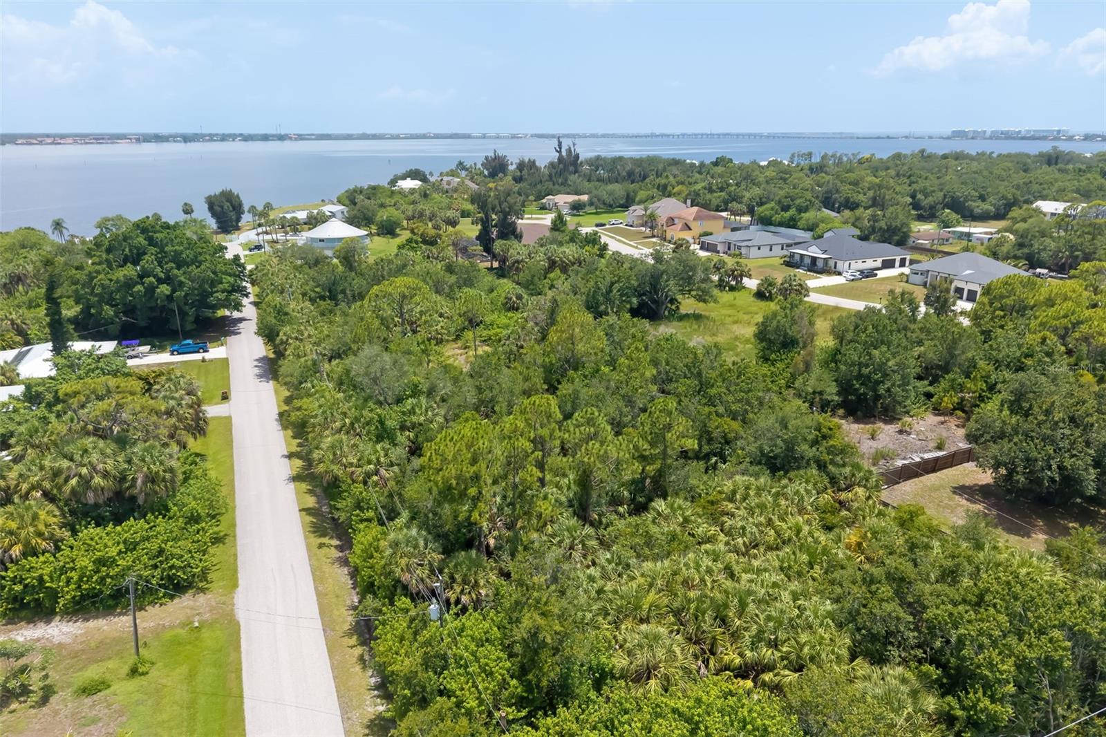 186 Northshore Ter Property Photo 7