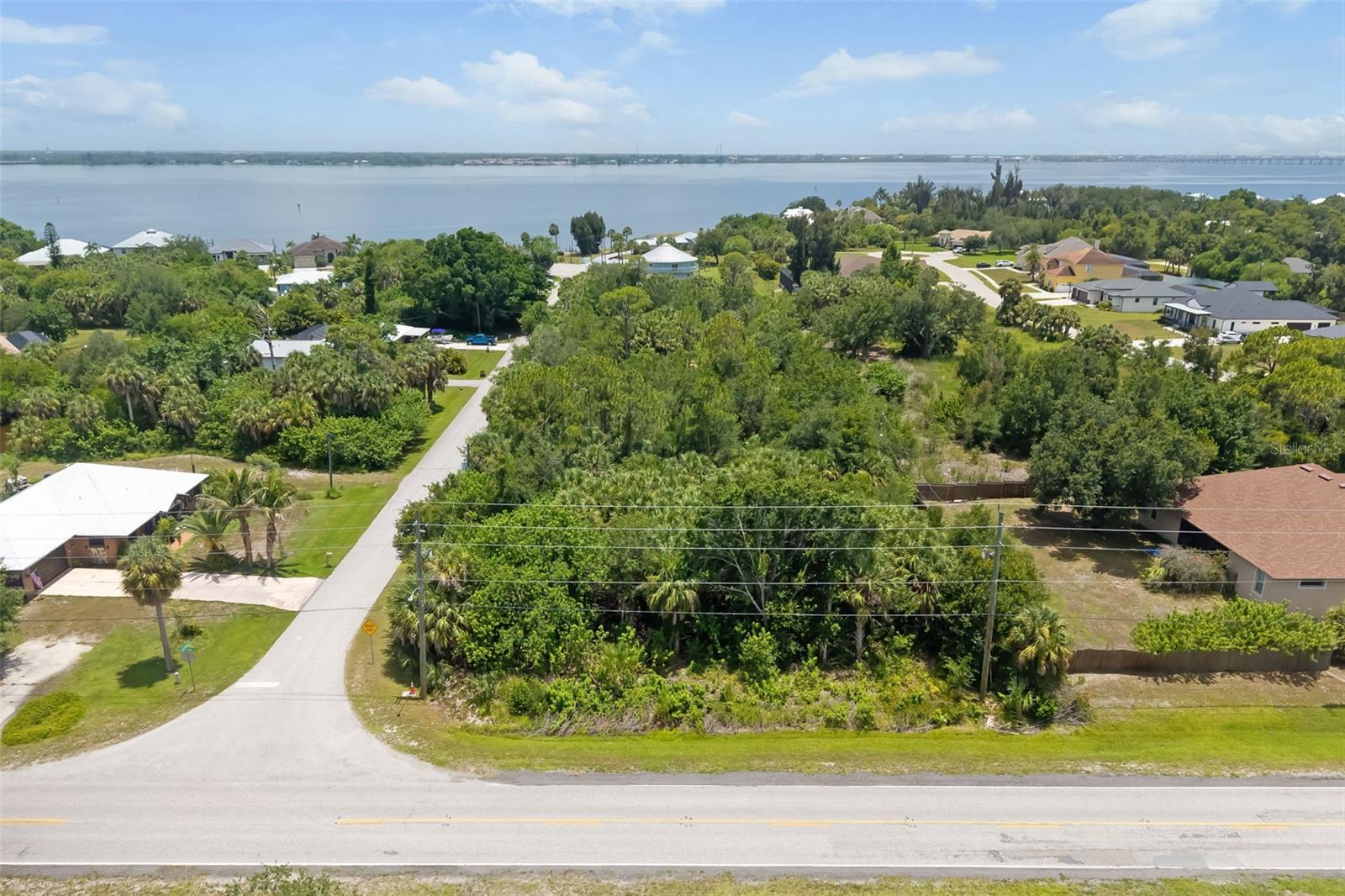 186 Northshore Ter Property Photo 9