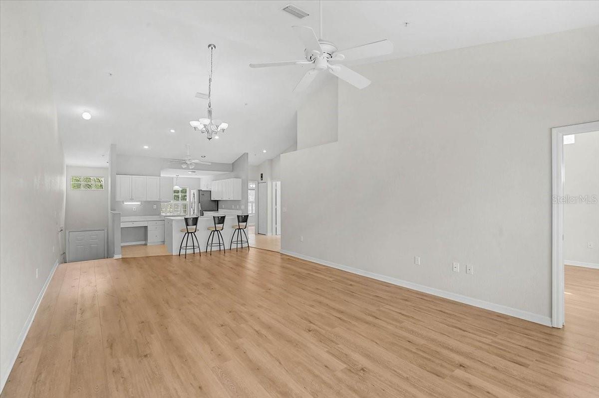 6870 Fairview Ter Property Photo 6