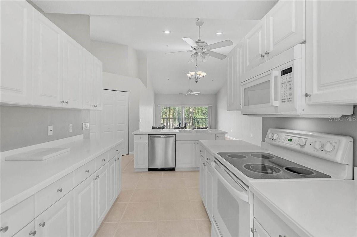 6870 Fairview Ter Property Photo 11