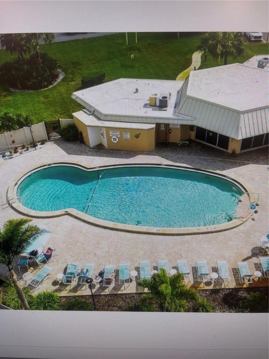 4210 Ironwood Cir #404j Property Photo 3