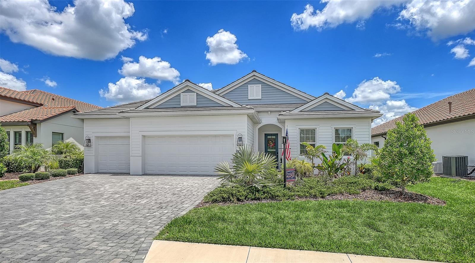 13509 Deep Blue Pl Property Photo 2