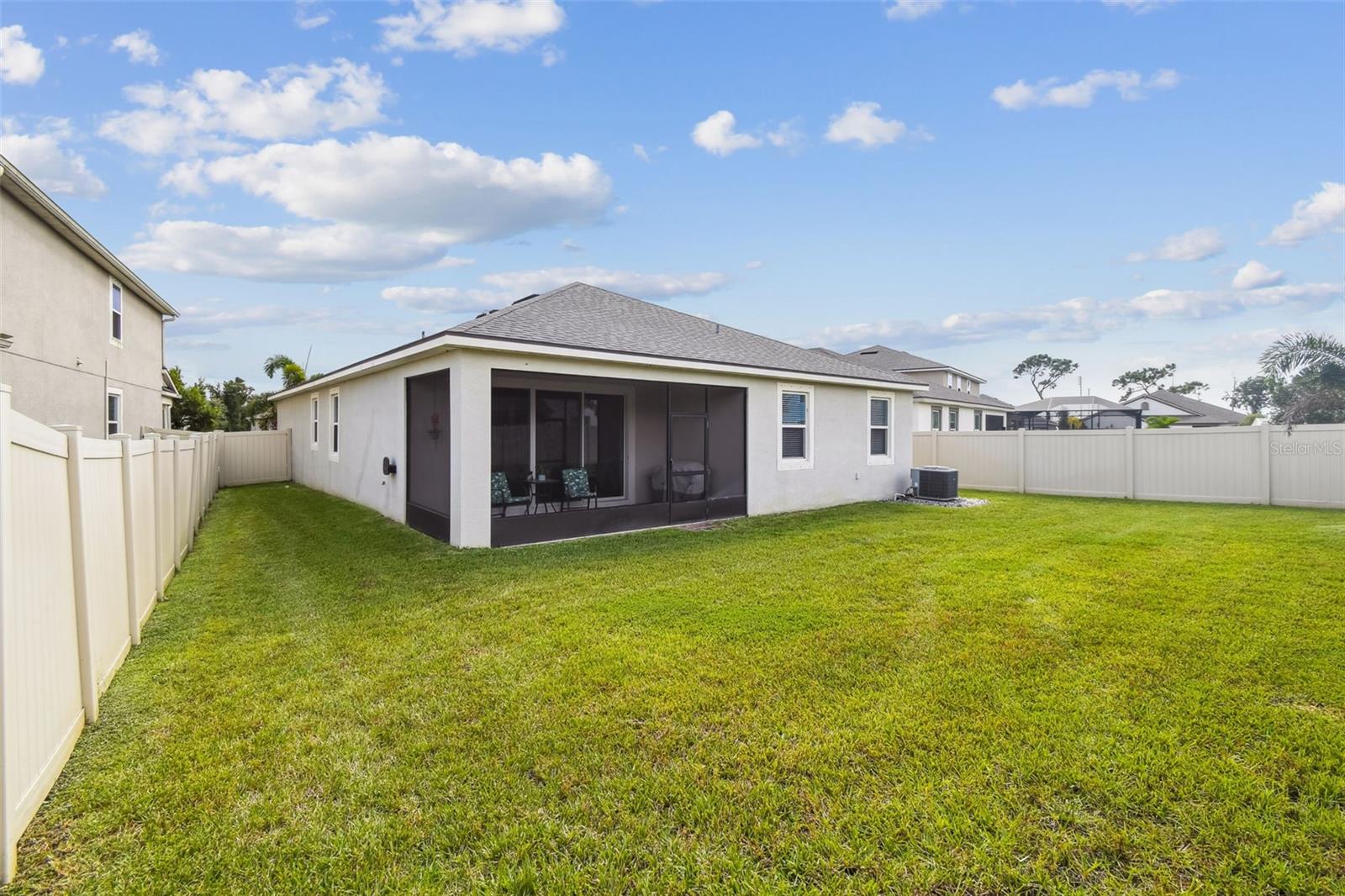 11514 Cedar Valley Dr Property Photo 14