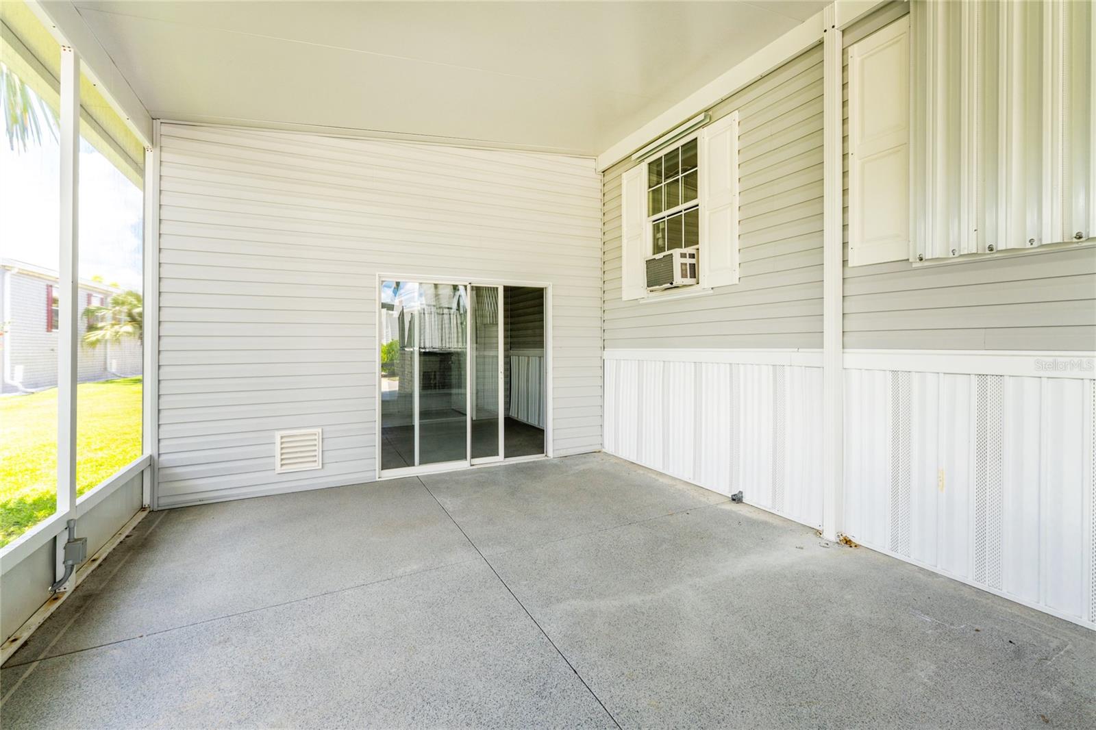 10 Holland Dr Property Photo 37