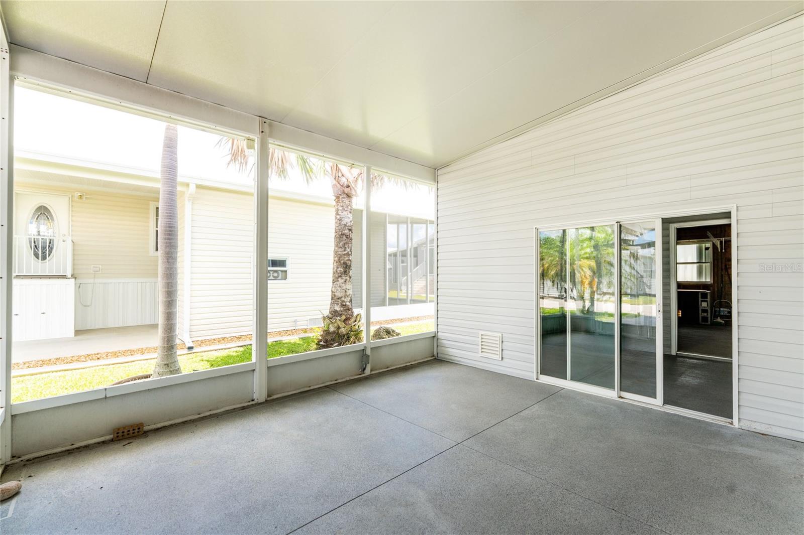 10 Holland Dr Property Photo 38