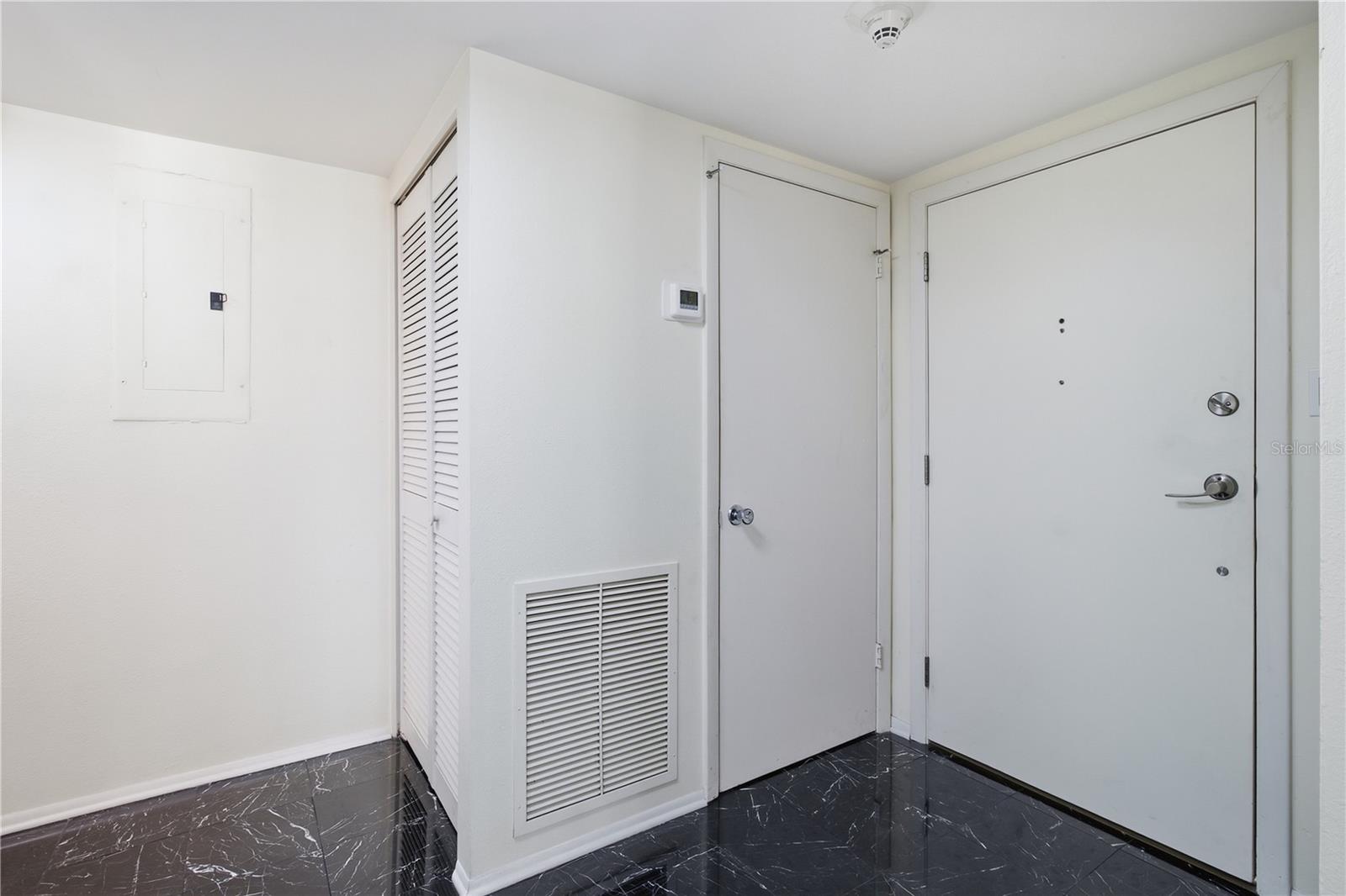 770 S Palm Ave #ph2 Property Photo 8