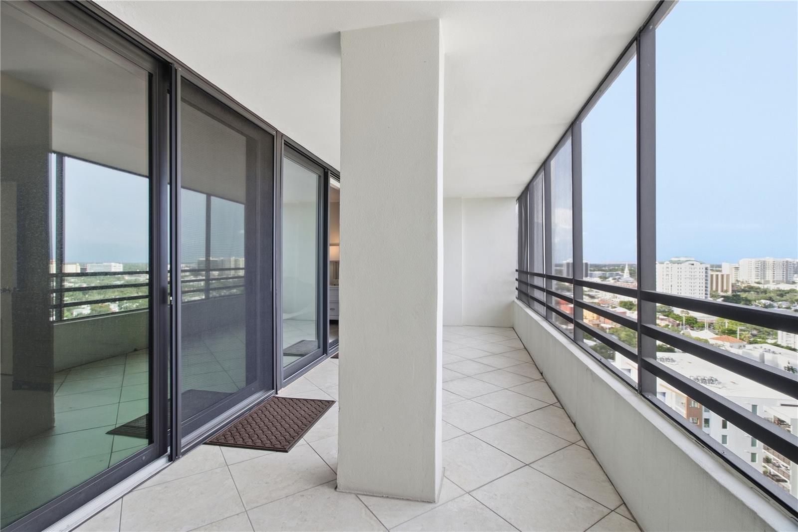 770 S Palm Ave #ph2 Property Photo 19