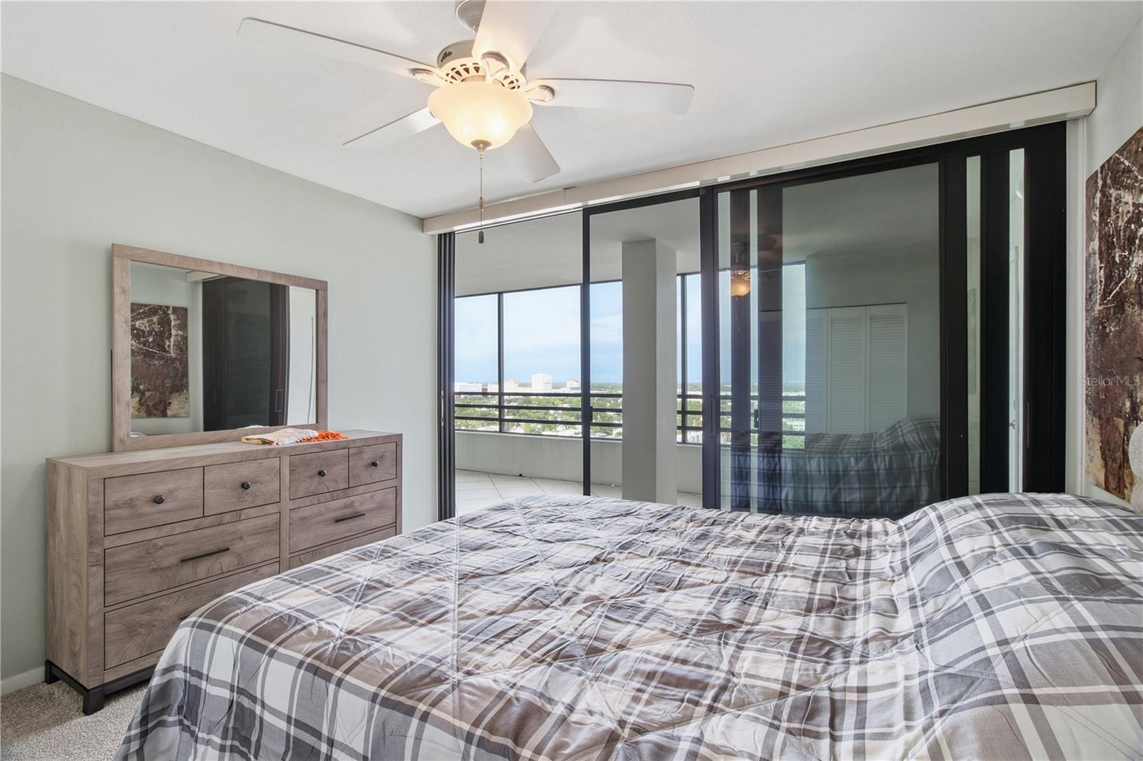 770 S Palm Ave #ph2 Property Photo 21