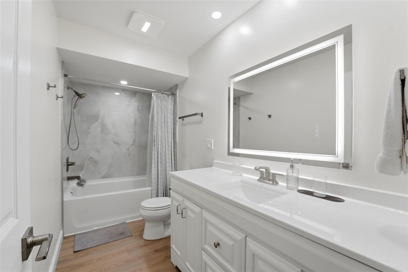 2600 Cambridge Dr Property Photo 33
