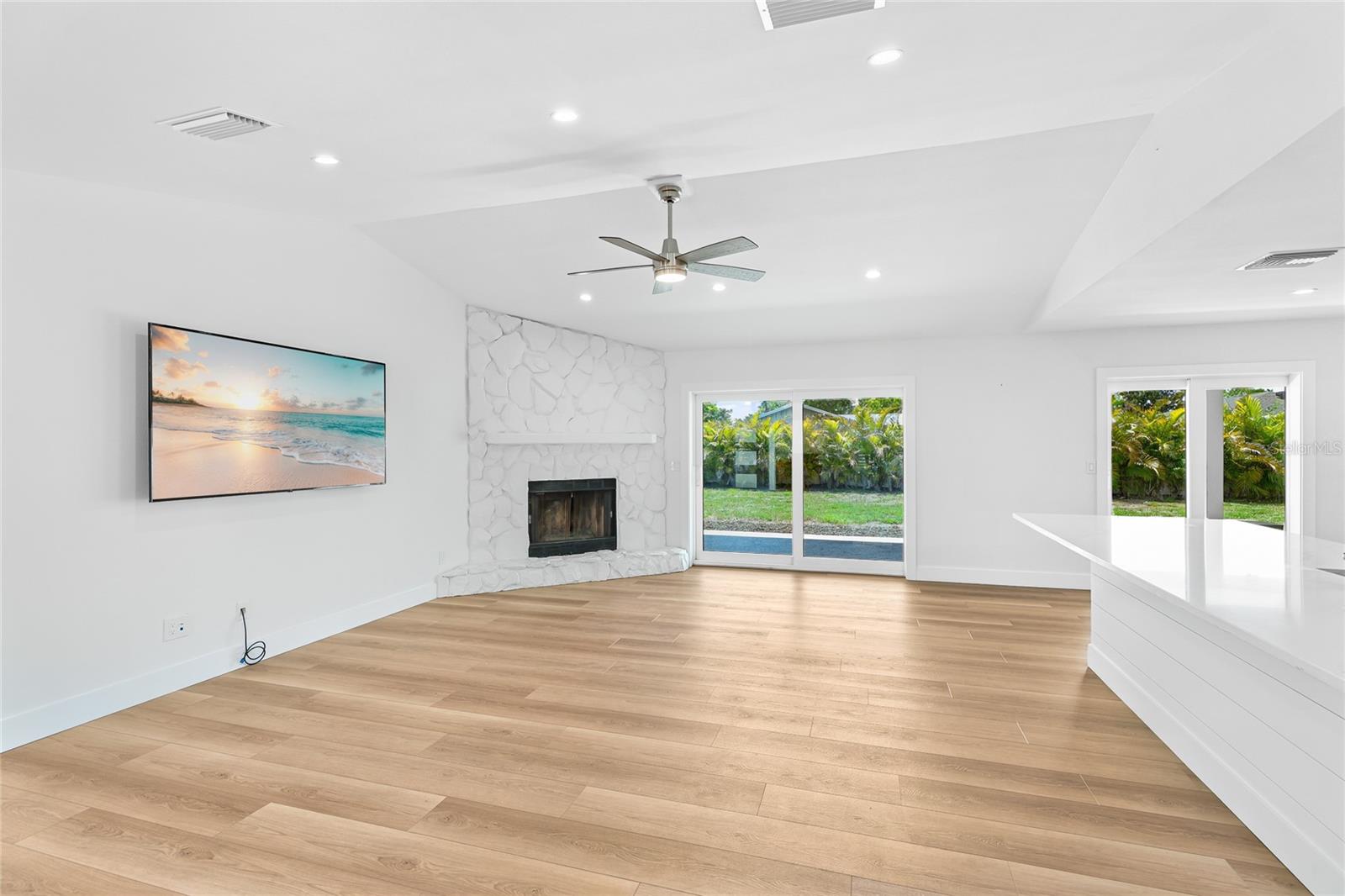 206 73rd St Nw Property Photo 11