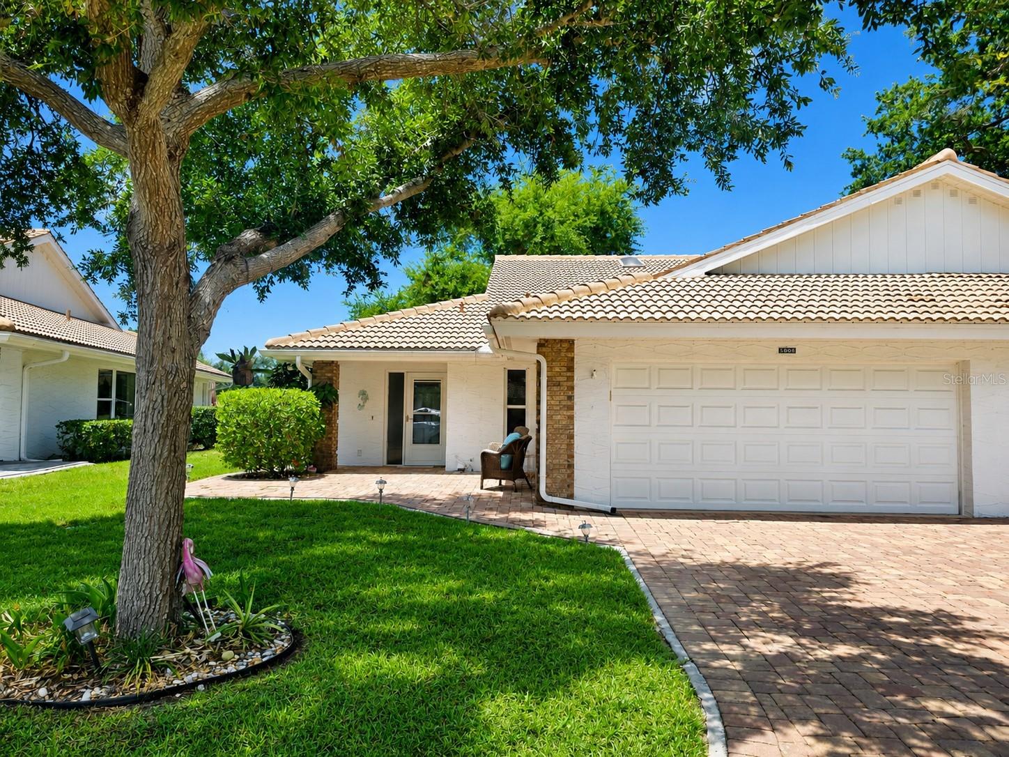 5808 Garden Lakes Dr Property Photo 2