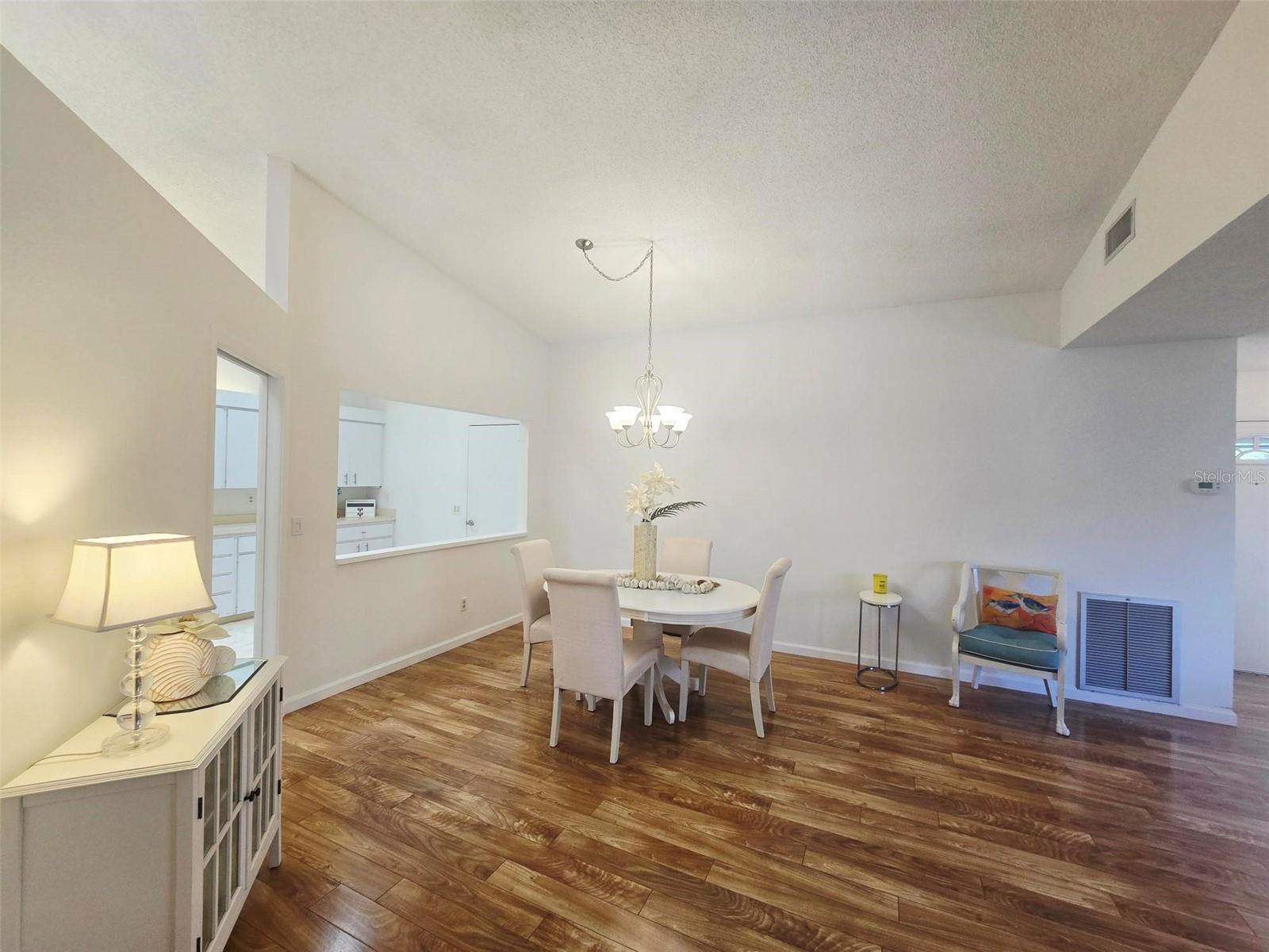 5808 Garden Lakes Dr Property Photo 14