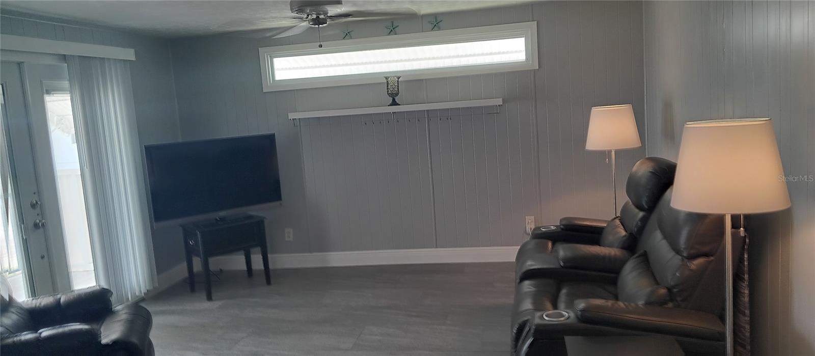 313 Danube Cir Property Photo 8