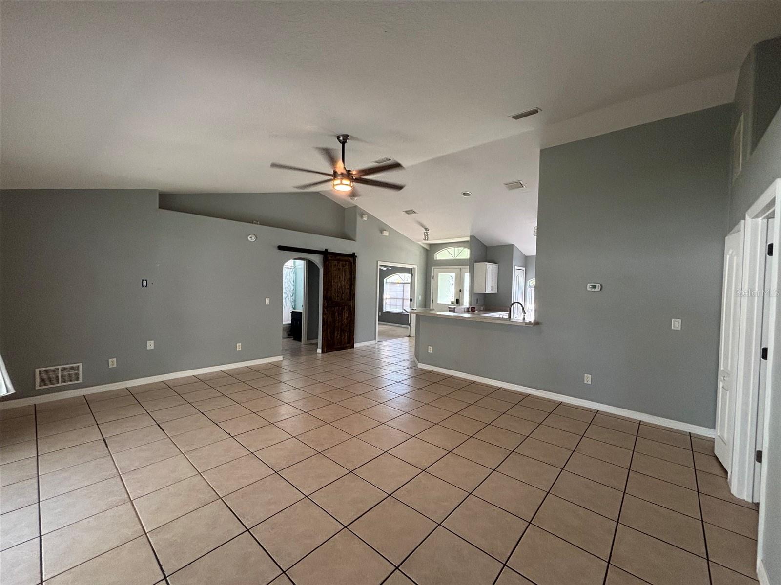37 Whippoorwill Dr Property Photo 6