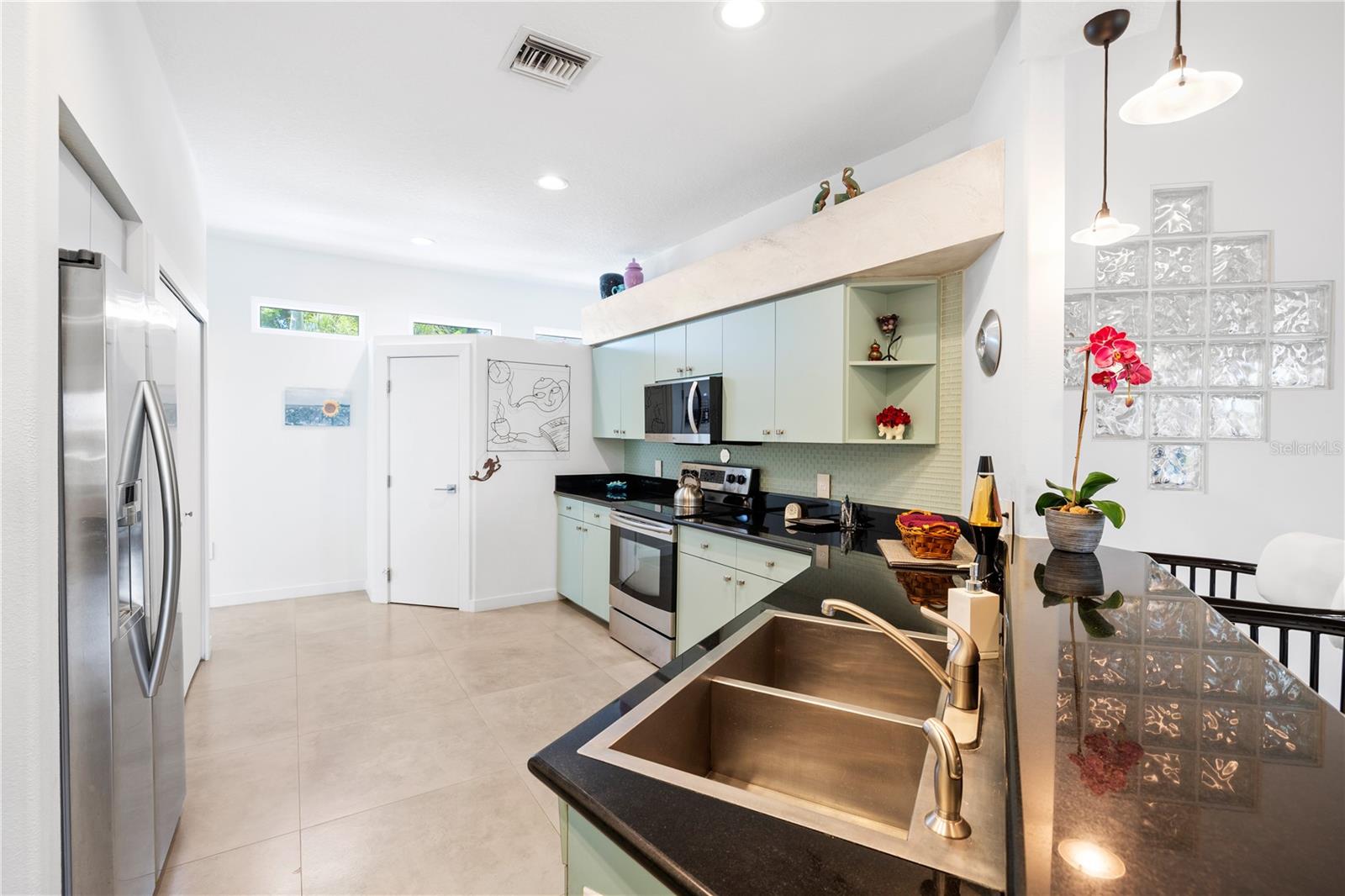 412 Treasure Boat Way Property Photo 18