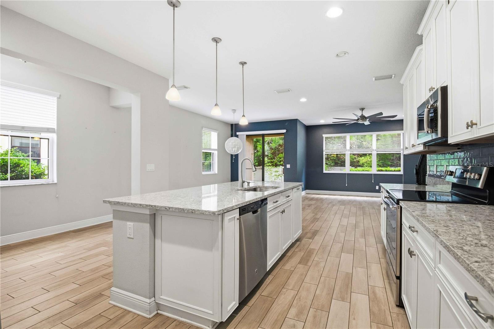 7856 52nd Ter E Property Photo 7