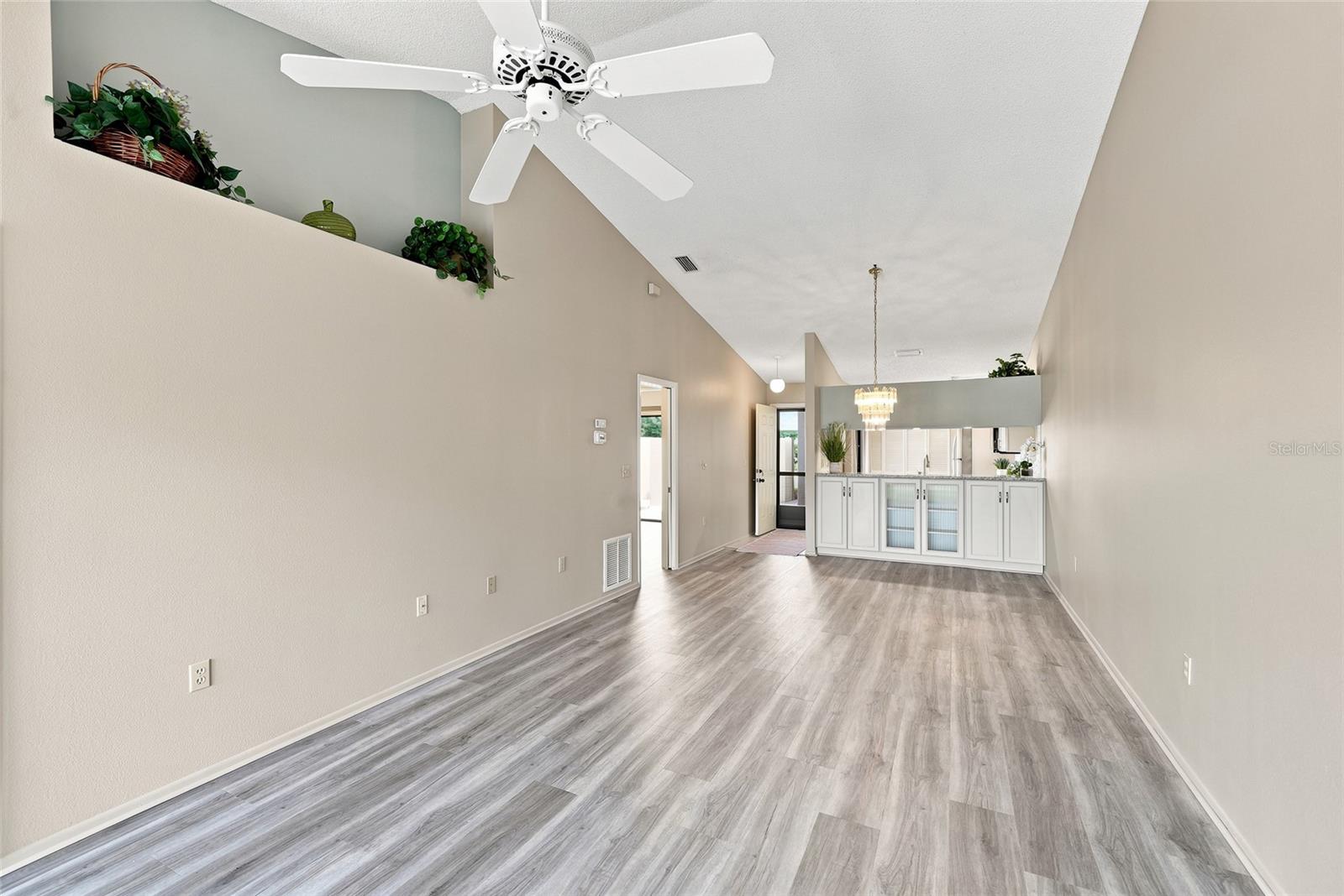 3446 Beekman Pl #50 Property Photo 19