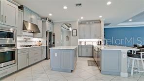 5738 Hydrangea Cir Property Photo 4