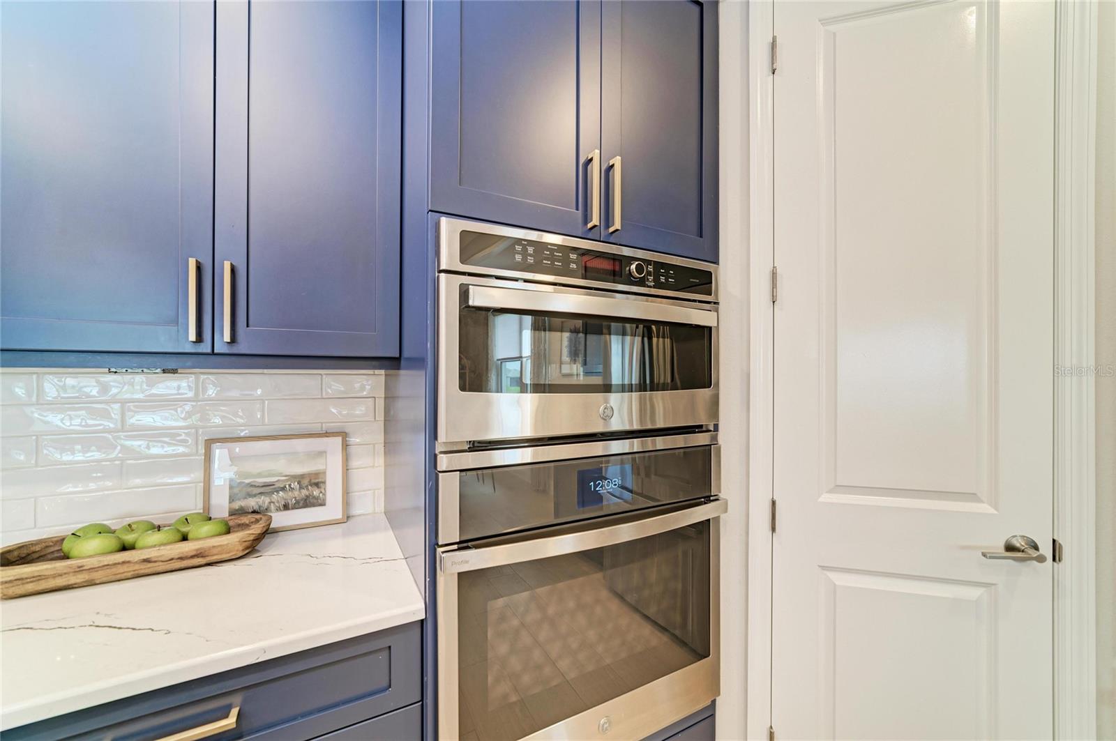 8079 Slipway Dr Property Photo 11